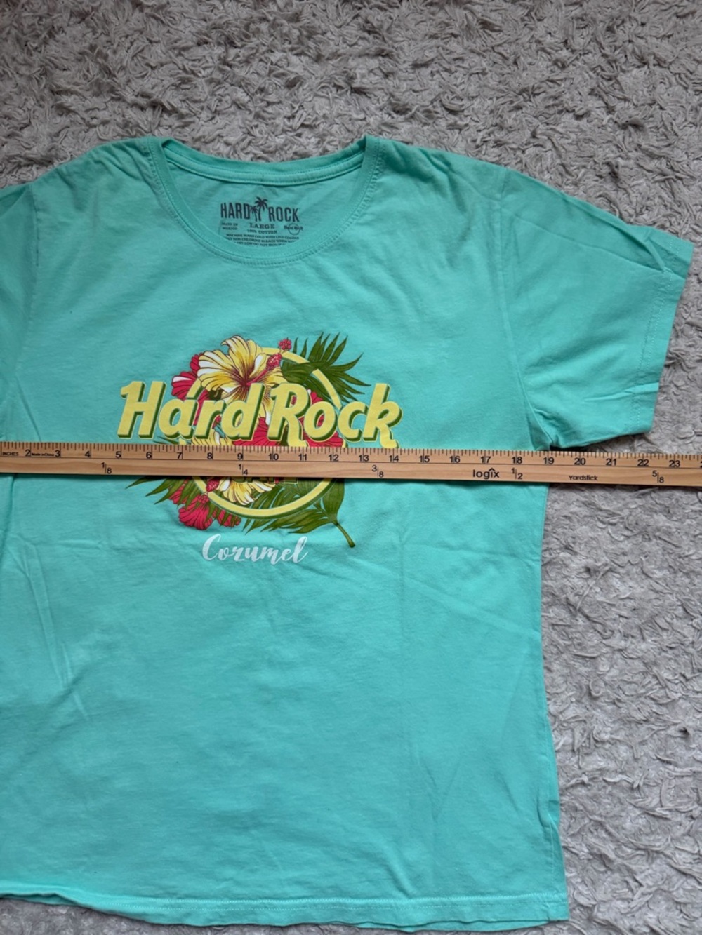 Hard Rock Cafe women’s Mint Green Graphic Tee - Picture 5 of 6